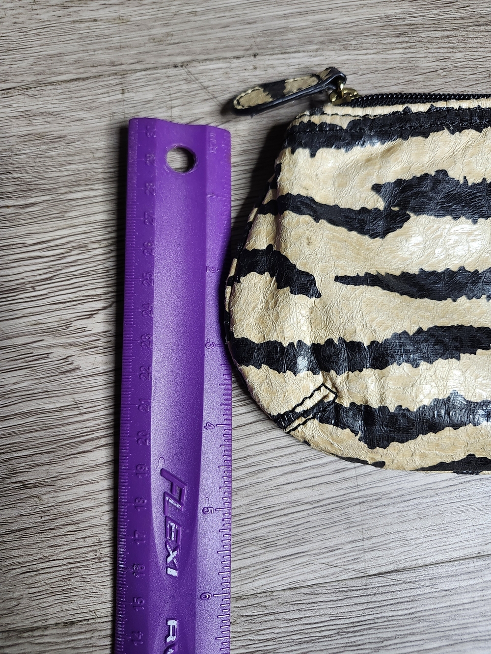 Carlos Wristlet Clutch in Black and Cream with Gold Accent - Picture 4 of 6